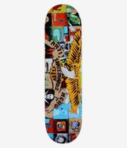 Planche de skateboard « Anti Hero Team Kenji Goto Eagle 8,5 pouces » — vue complète du dessous montrant une face inférieure illustrée en plusieurs couleurs : collage de panneaux aux couleurs vives avec une grande aile d'aigle jaune, des motifs de crânes, un ruban à texture bois avec du texte noir, des panneaux bleus et verts ; image nette prise en studio ; fond blanc