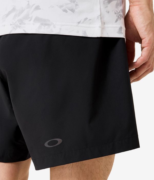Oakley Enhance Woven 5" 3.0 Shorts (pitch black)