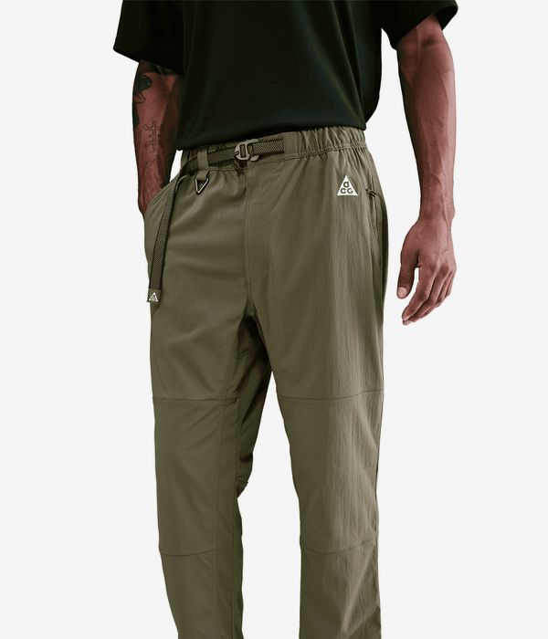 Nike ACG Logo Pantalones (medium olive sequoia summit whit)