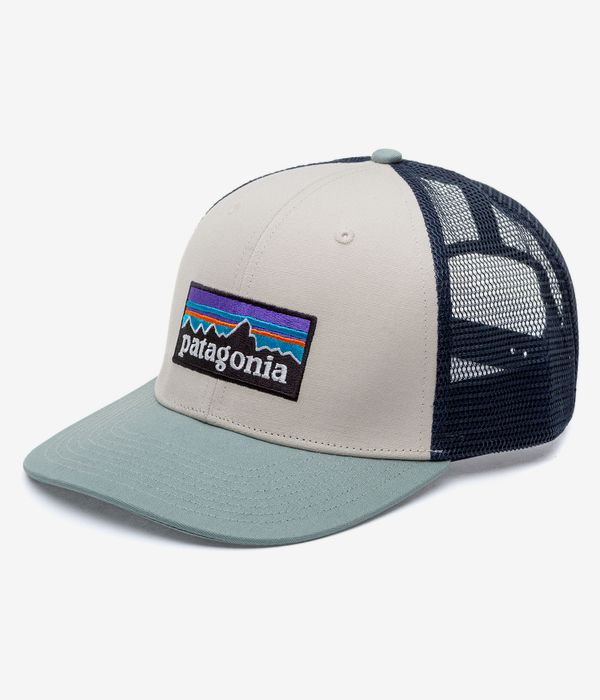 Patagonia P-6 Logo Trucker Cap (pumice)