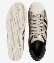 adidas Skateboarding Superstar ADV Schuh (khaki three core black chalk whi)