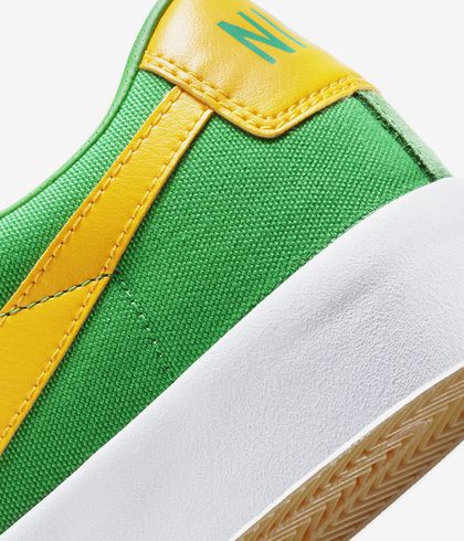 Nike Sb Zoom Blazer Low Pro Gt Shoes Lucky Green University Gold Buy At Skatedeluxe