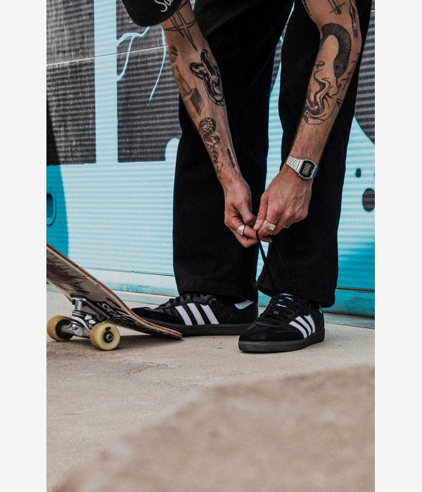 adidas Skateboarding Samba ADV Schoen (core black white gum gold)
