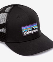 Patagonia P-6 Logo Trucker Gorra (black)