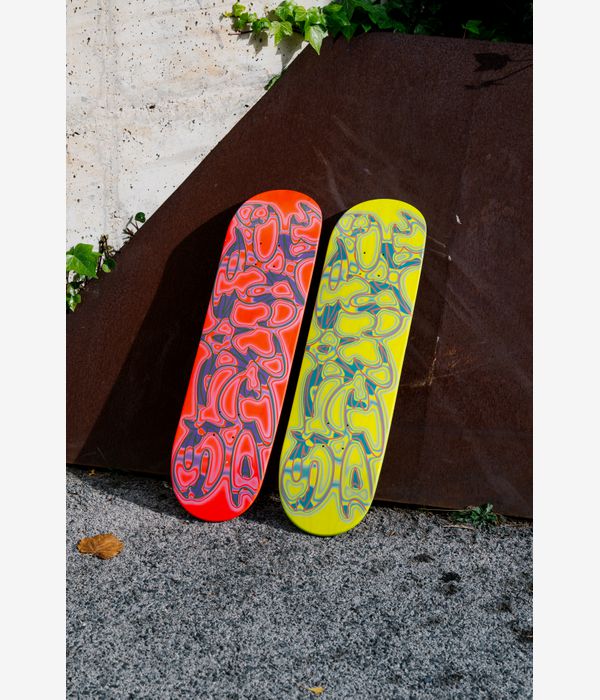 skatedeluxe Aqua Twin Tail 8.125" Planche de skateboard (yellow dip)