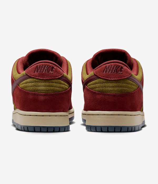 Nike SB Dunk Low Pro Shoes (dark team red burgundy crush oli)