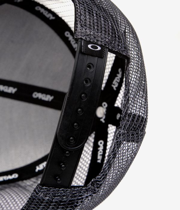 Oakley Classic Trucker Cap (blackout)
