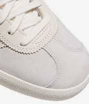 adidas Skateboarding Gazelle ADV Scarpa (grey white gold)