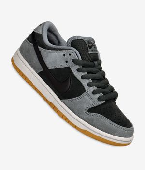 Nike SB Dunk Low Pro Schoen (dark smoke grey black)