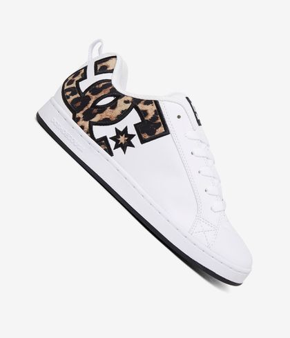 Dc Court Graffik Schuh Women Leopard Print Kaufen Bei Skatedeluxe Lace up the black monochrome dc court graffik skate shoe, sporting nubuck leather uppers with cushioned cupsole construction. skatedeluxe