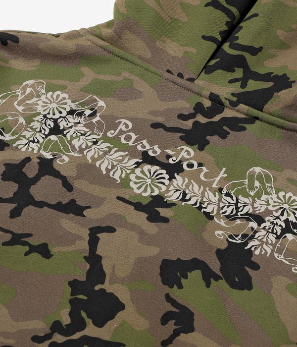 Passport Kollaasi Hoodie (woodland camo)