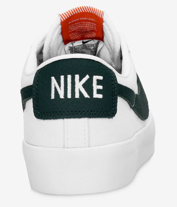 Nike SB Blazer Low Pro GT Iso Shoes (white pro green)