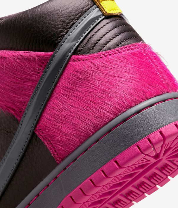 Nike SB x Run The Jewels Dunk High Scarpa (active pink black)
