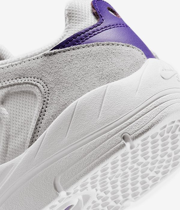 Nike SB Vertebrae Schuh (platinum tint court purple wolf)