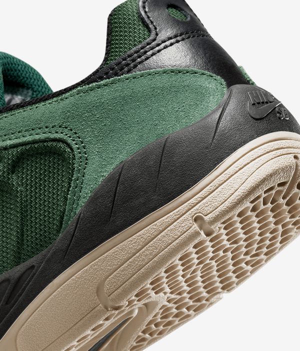 Nike SB Vertebrae Schuh (fir black sequoia)