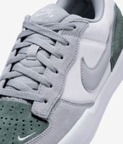 Nike SB Force 58 Shoes (white silver fir white)