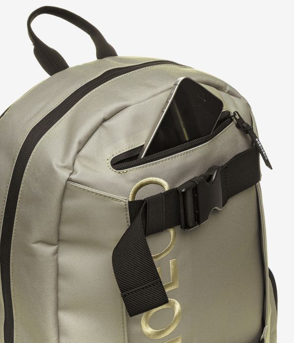 DC Chalkers 4 Backpack 28L (vetiver)