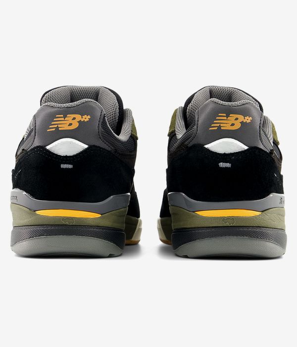 New Balance Numeric 933 Schuh (black olive)