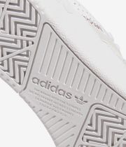 adidas Skateboarding Tyshawn Low Chaussure (white white white gold)
