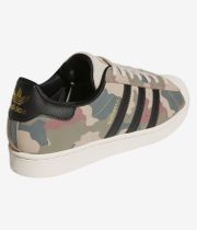 adidas Skateboarding Superstar ADV Schuh (khaki three core black chalk whi)