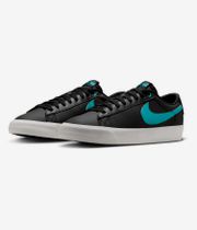 Nike SB Blazer Low Pro GT Shoes (blue)
